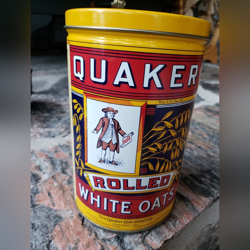 Quaker Rolled White Oats Vintage Tin